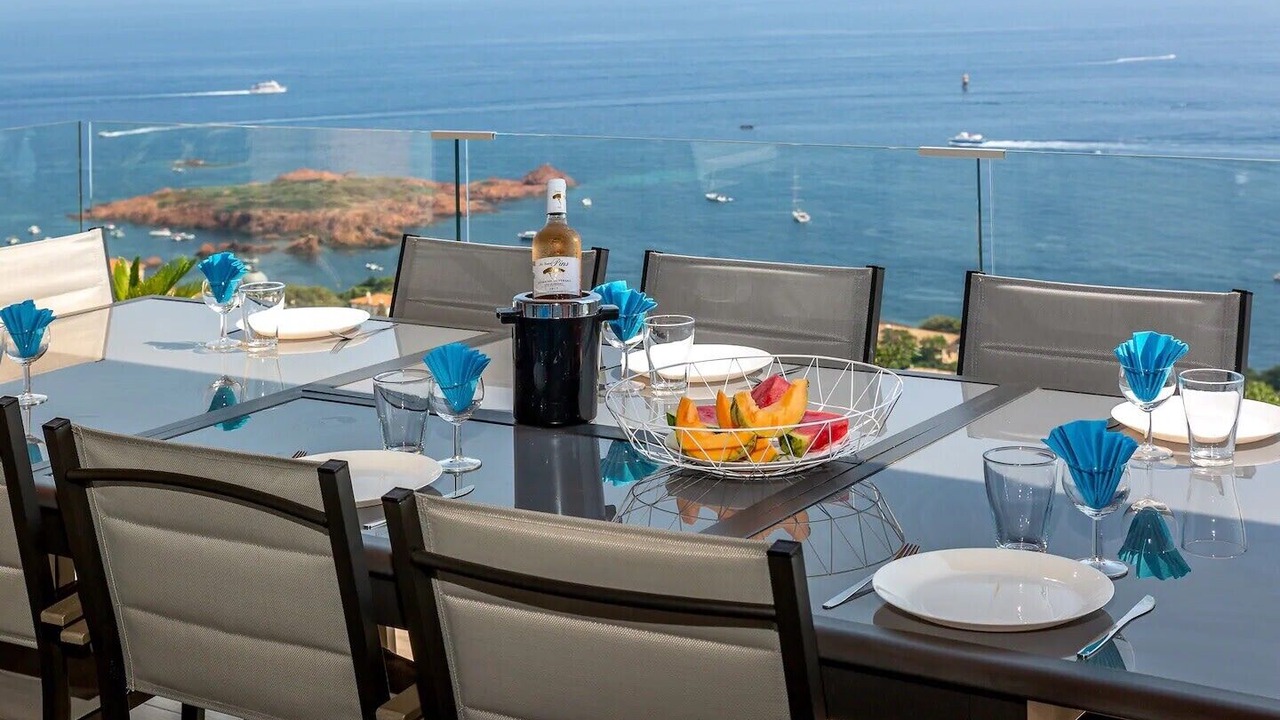 Photo of Outdoor in Antheor