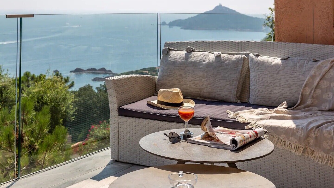 Photo of Outdoor in Antheor