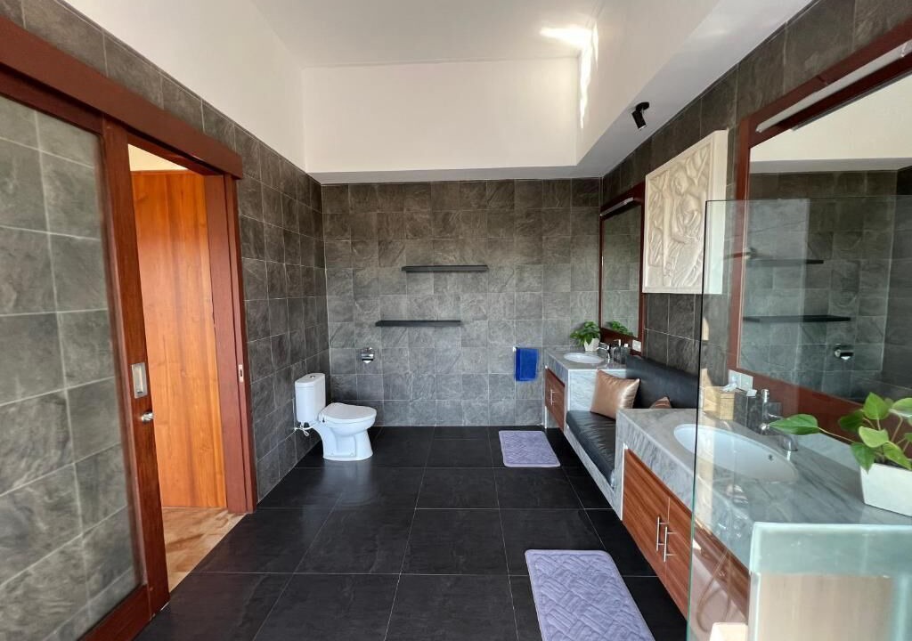Photo of Bathroom in Ababi