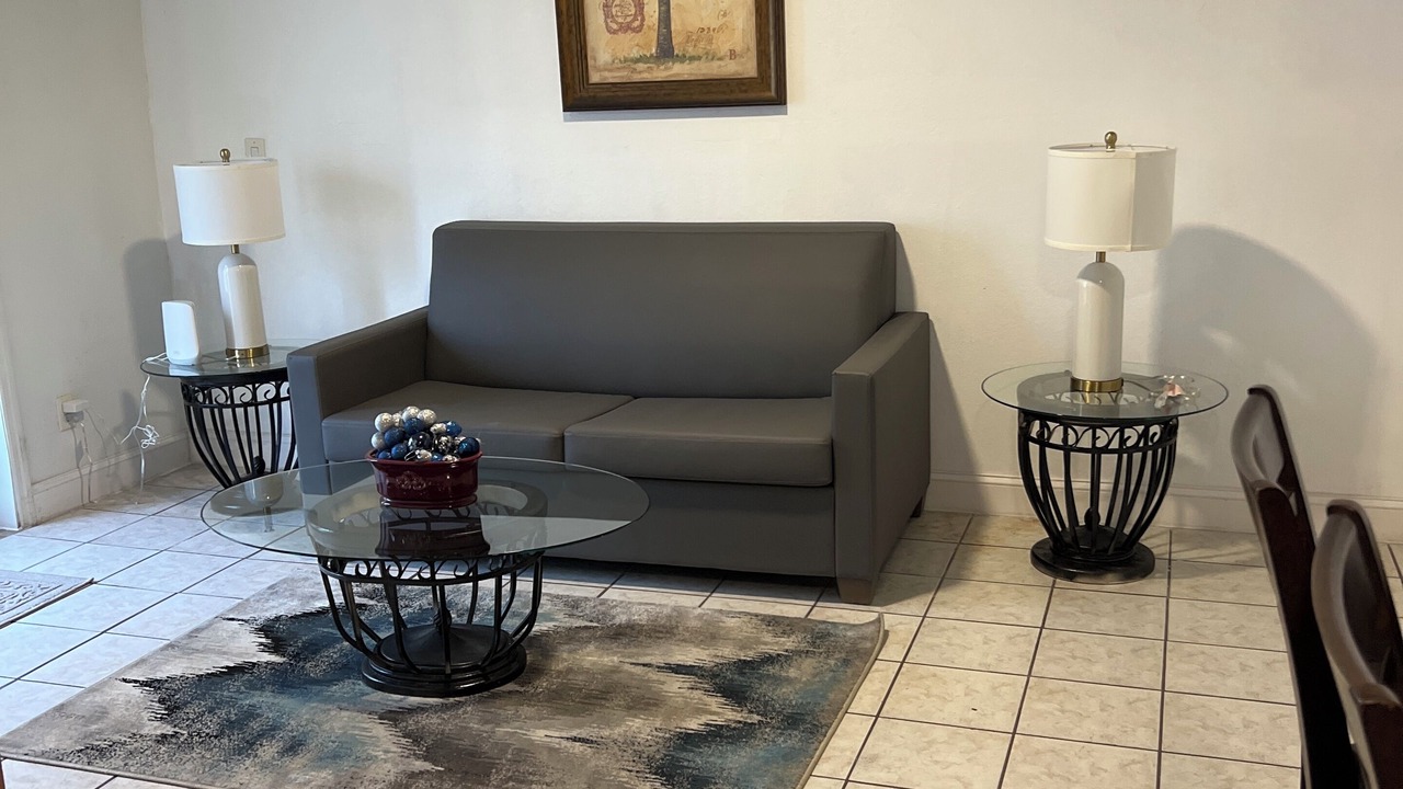 Photo of Livingroom in Oak Ridge