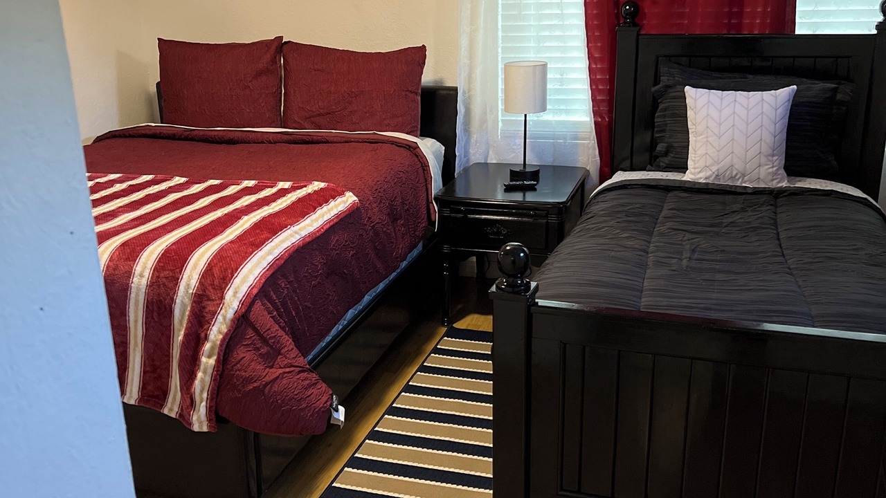 Photo of Bedroom in Oak Ridge
