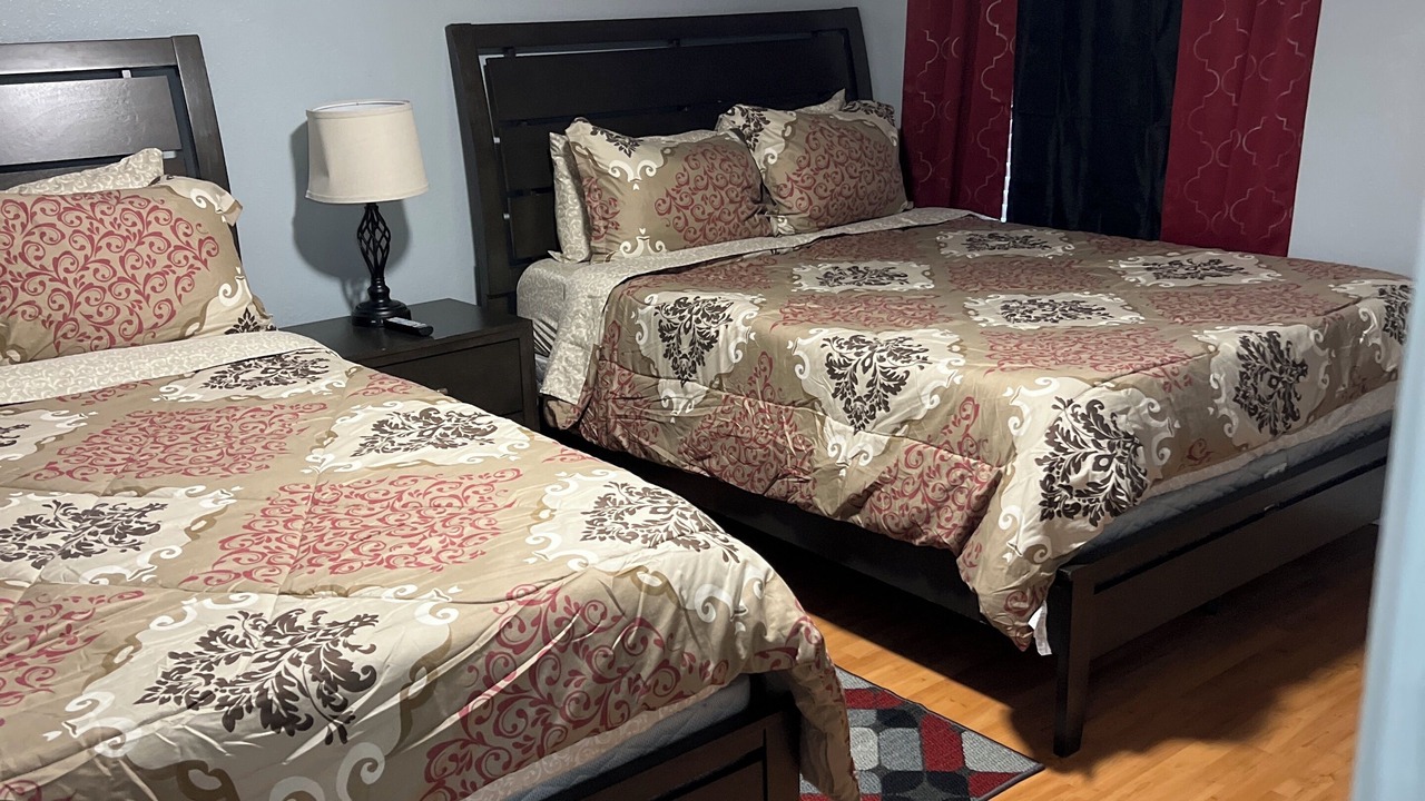 Photo of Bedroom in Oak Ridge