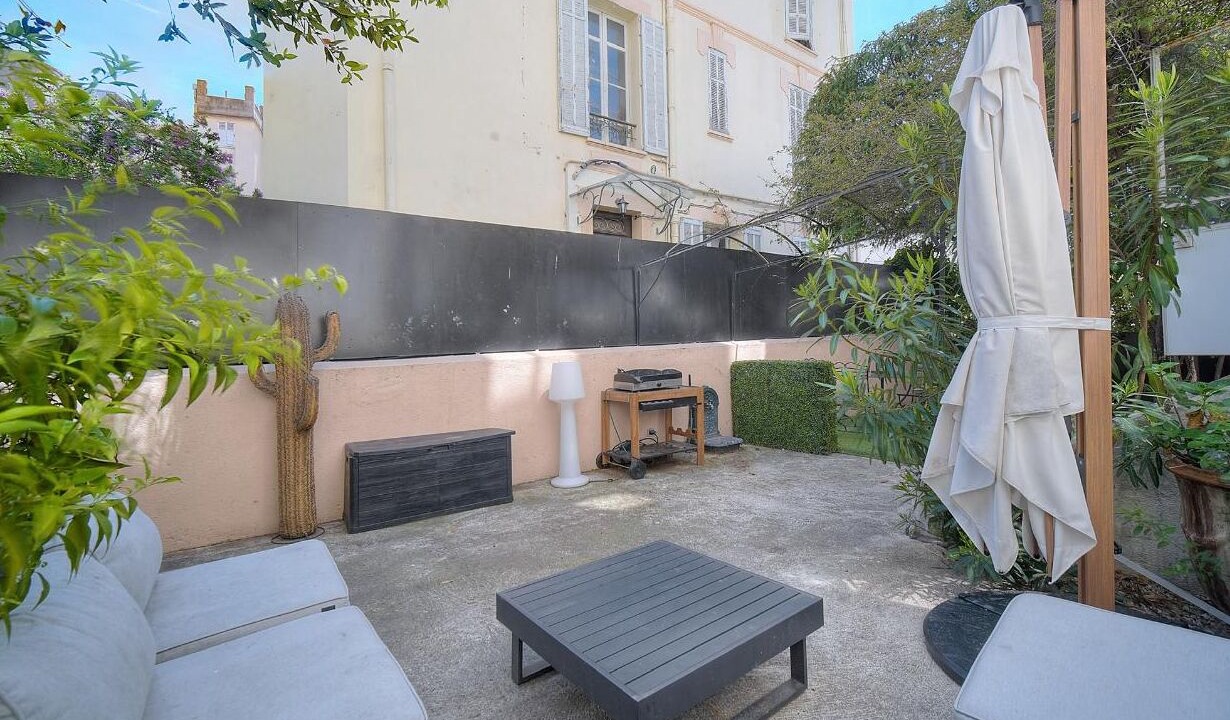 Photo of Patio Balcony in Prado - Republique