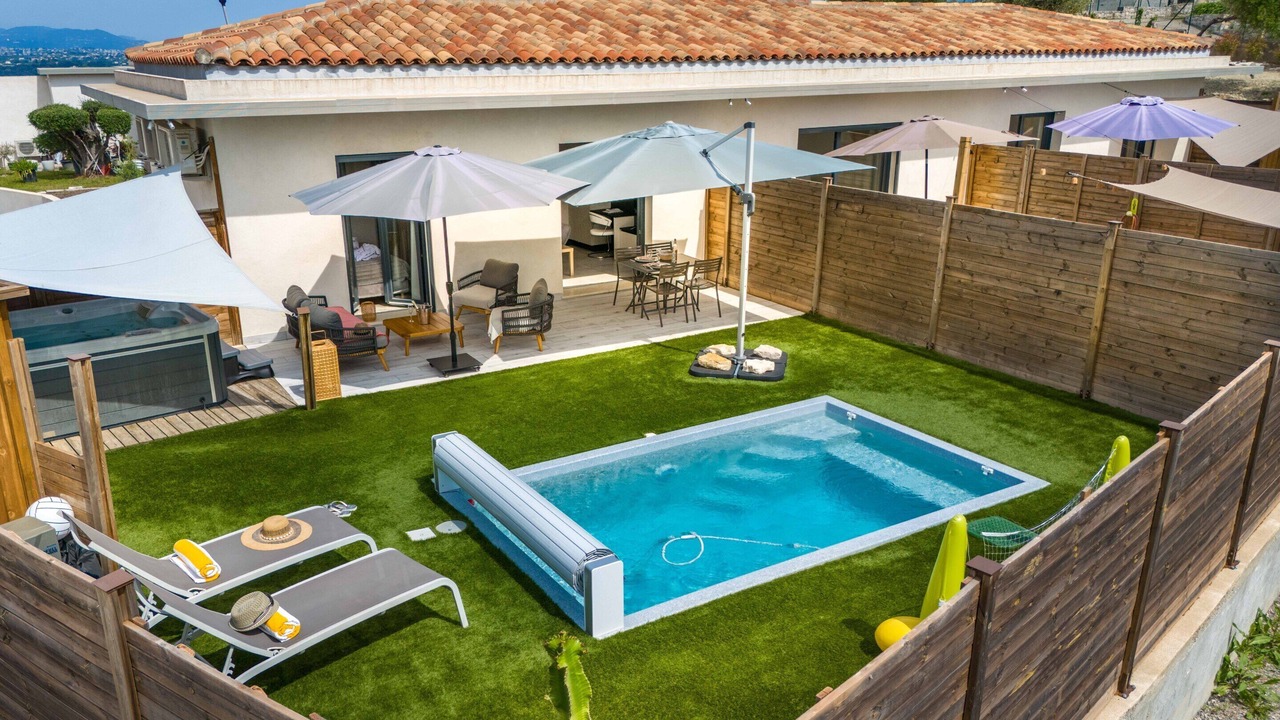 Photo of Outdoor in Les Maillans