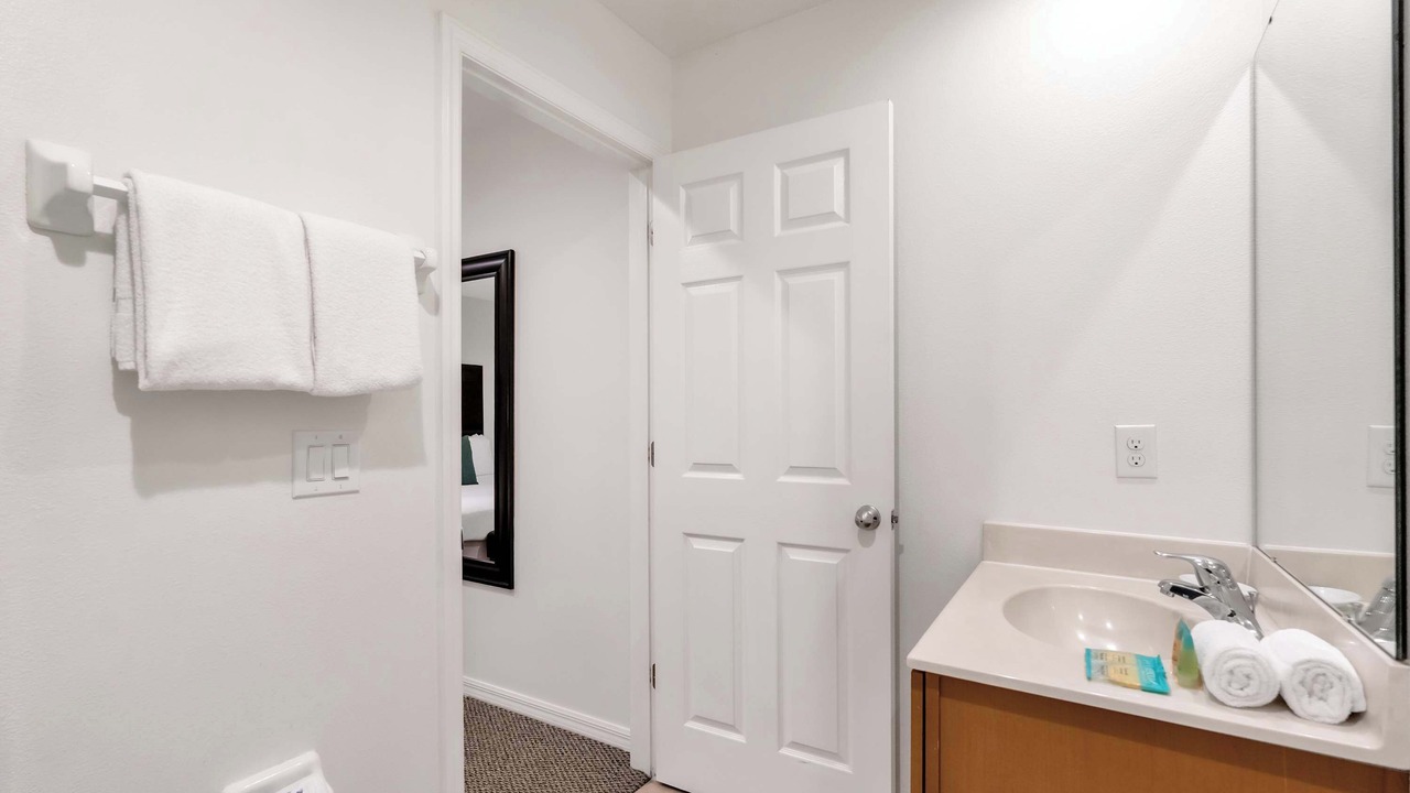 Photo of Bathroom in Sunset Lakes
