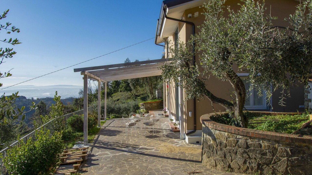 Photo of Patio Balcony in Macchino