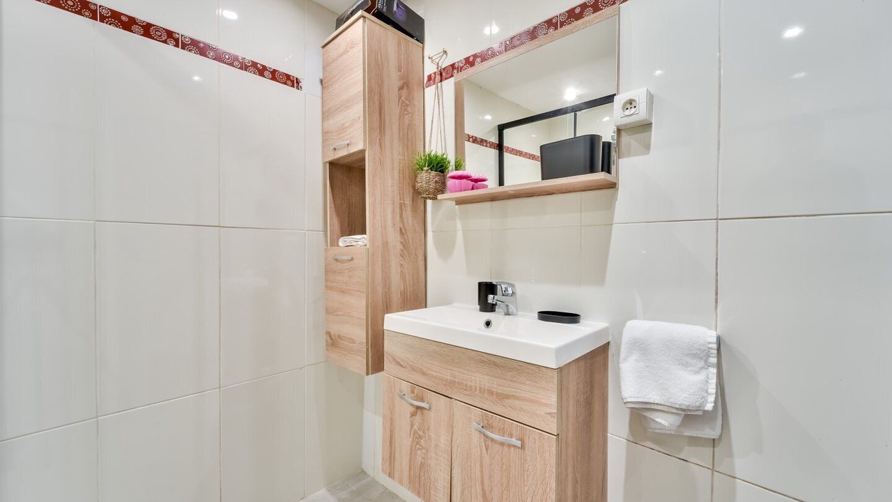 Photo of Bathroom in Pasteur