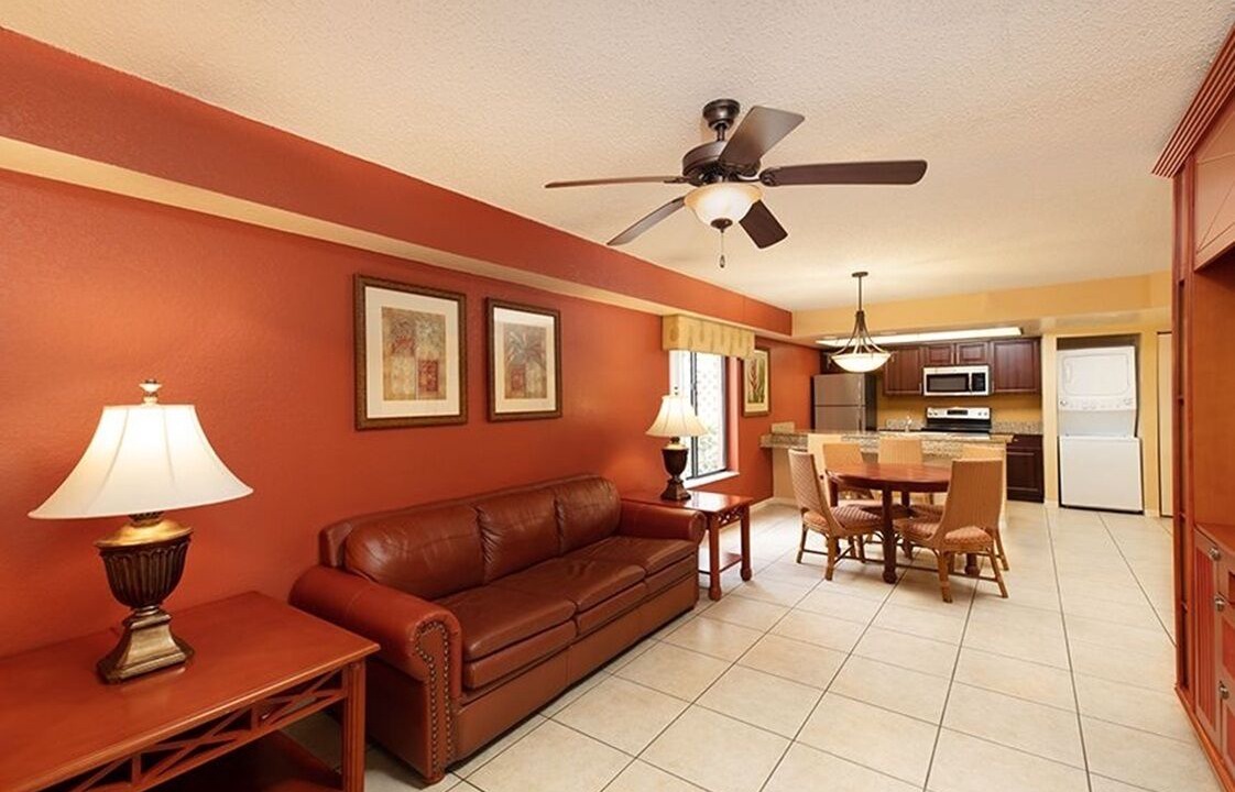 Photo of Livingroom in Florida Center North