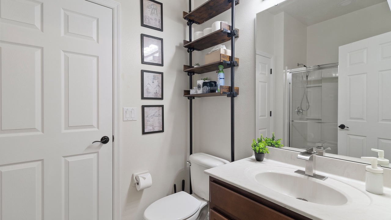 Photo of Bathroom in Lake Berkley