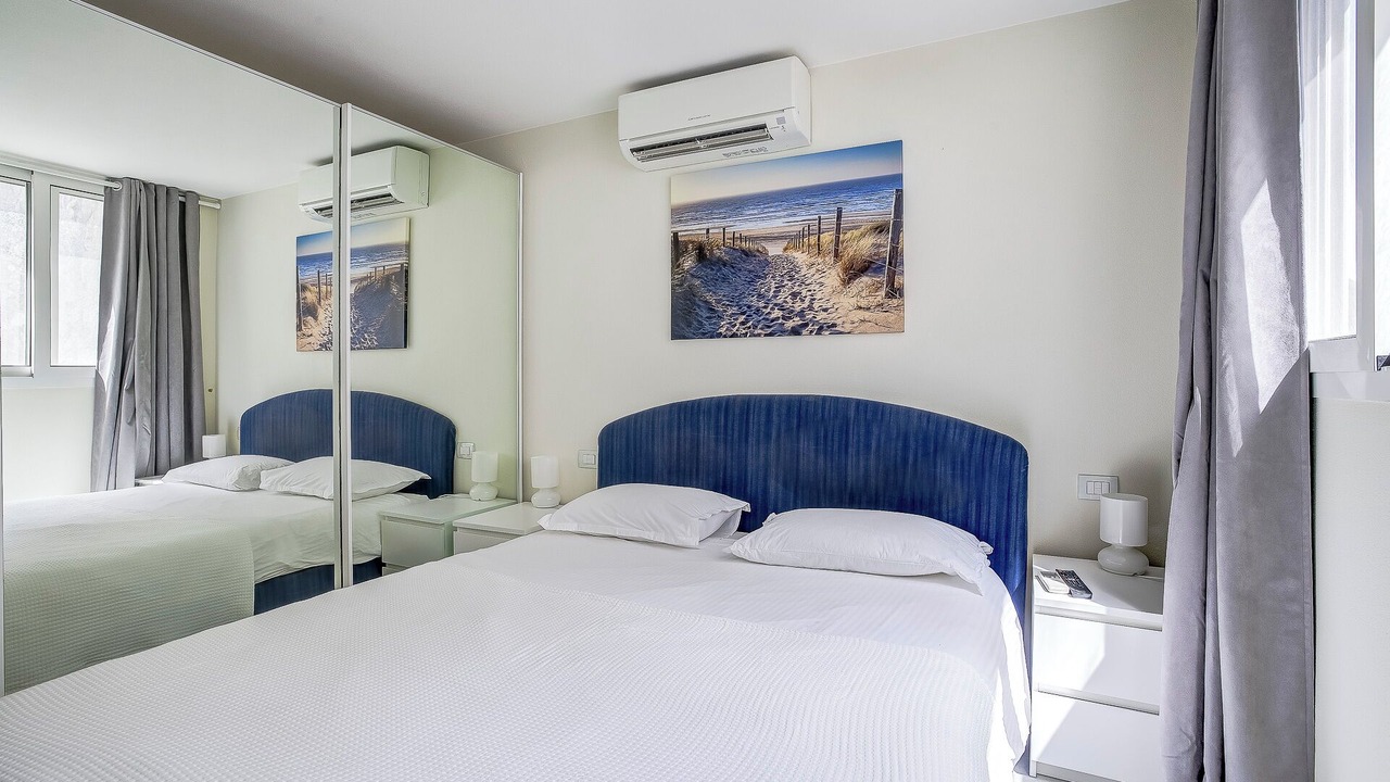 Photo of Bedroom in Cap-Ferrat