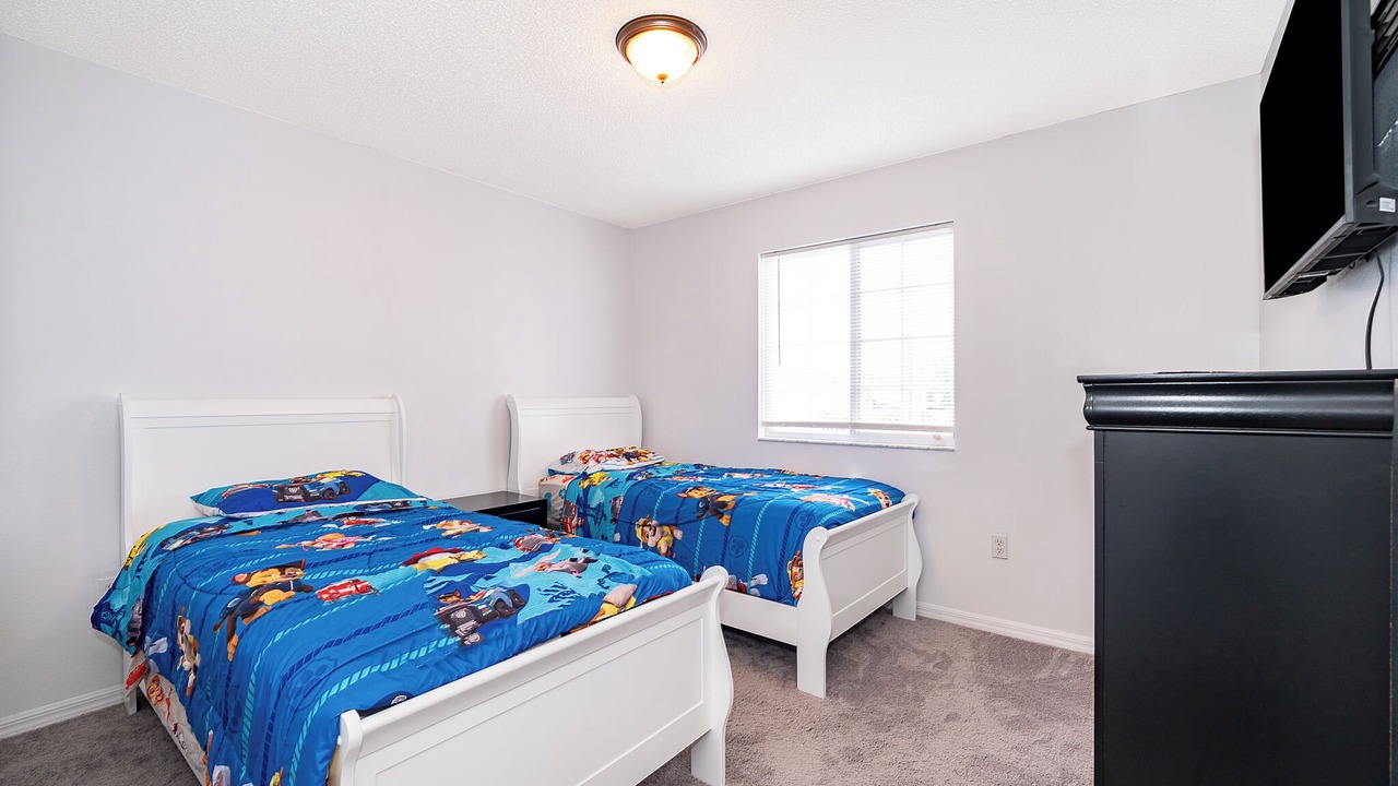 Photo of Bedroom in Crescent Lakes