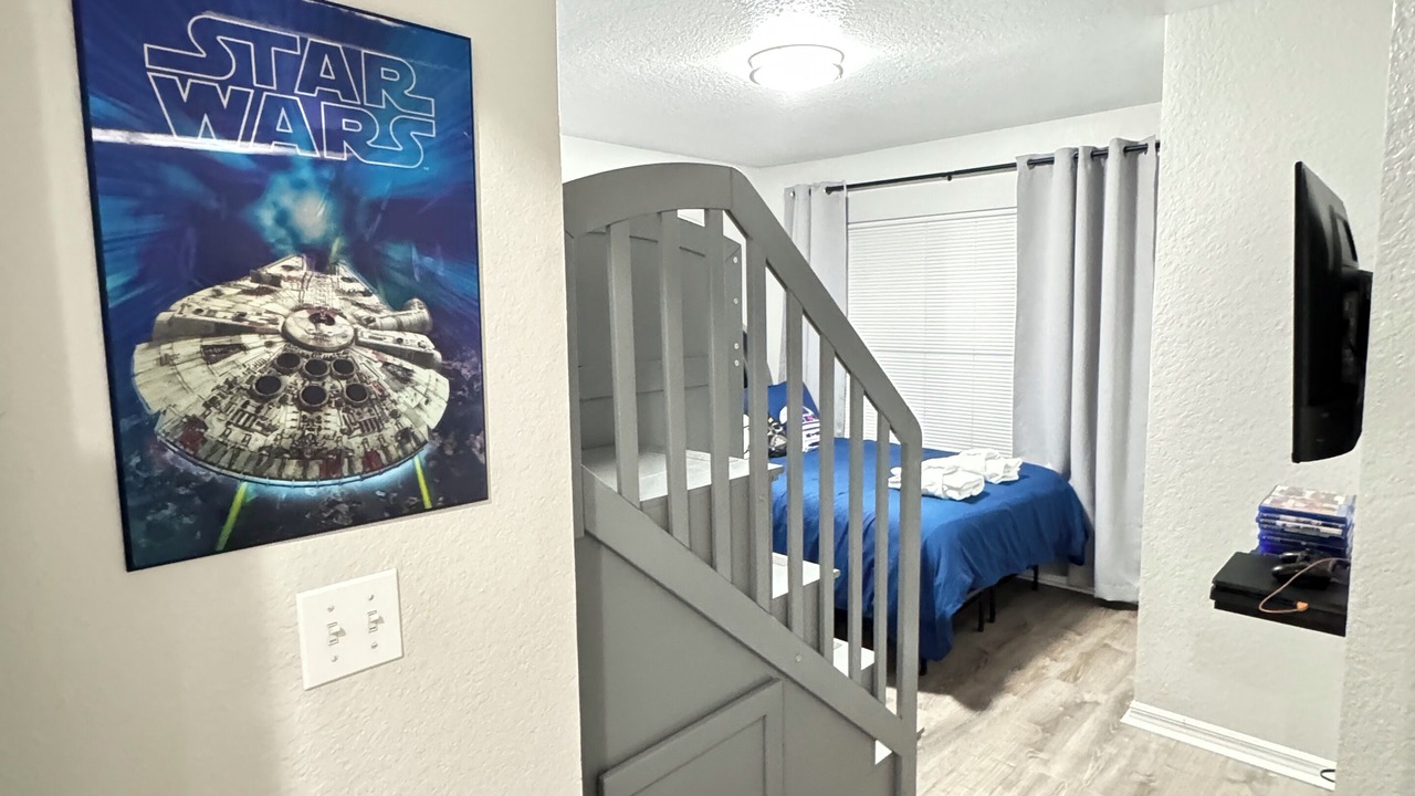Photo of Bedroom in Venetian Bay Villages
