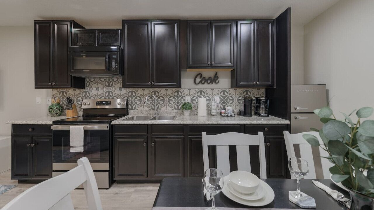 Photo of Kitchen in Azalea Park