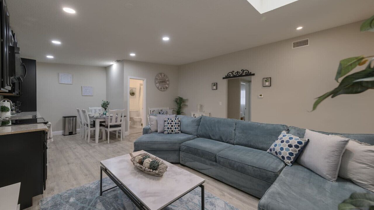 Photo of Livingroom in Azalea Park