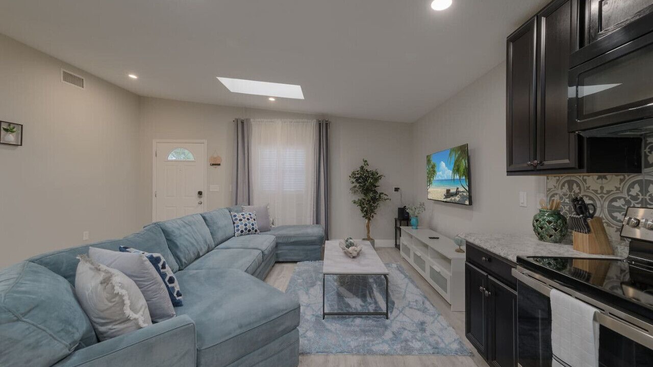 Photo of Livingroom in Azalea Park
