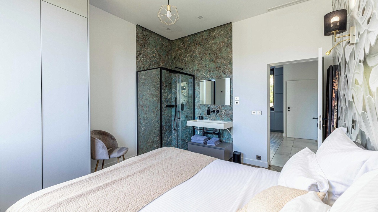Photo of Bedroom in Riou - Petit Juas - Av de Grasse