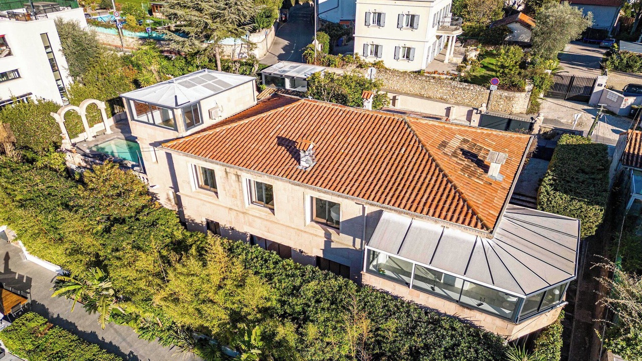 Photo of Outdoor in Riou - Petit Juas - Av de Grasse