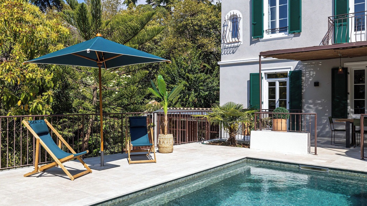 Photo of Outdoor in California - Pezou