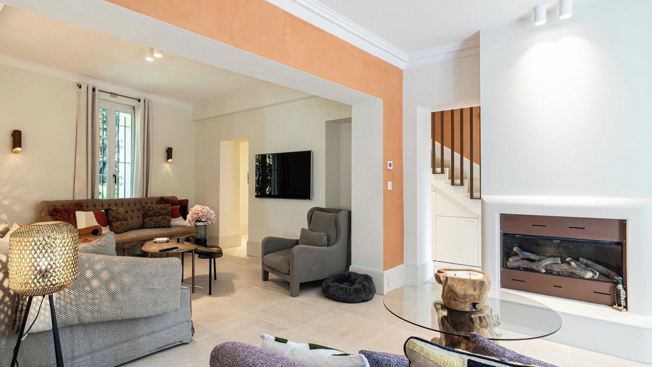 Photo of Livingroom in California - Pezou