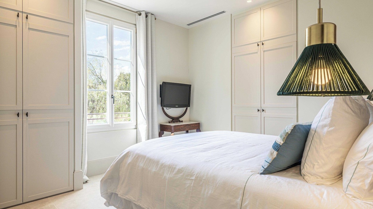 Photo of Bedroom in California - Pezou
