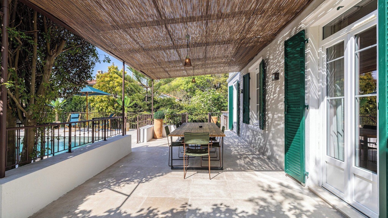 Photo of Outdoor in California - Pezou