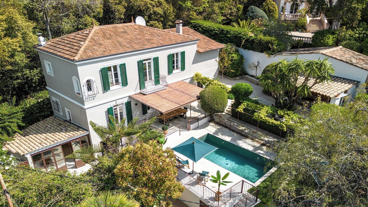 Photo of Outdoor in California - Pezou