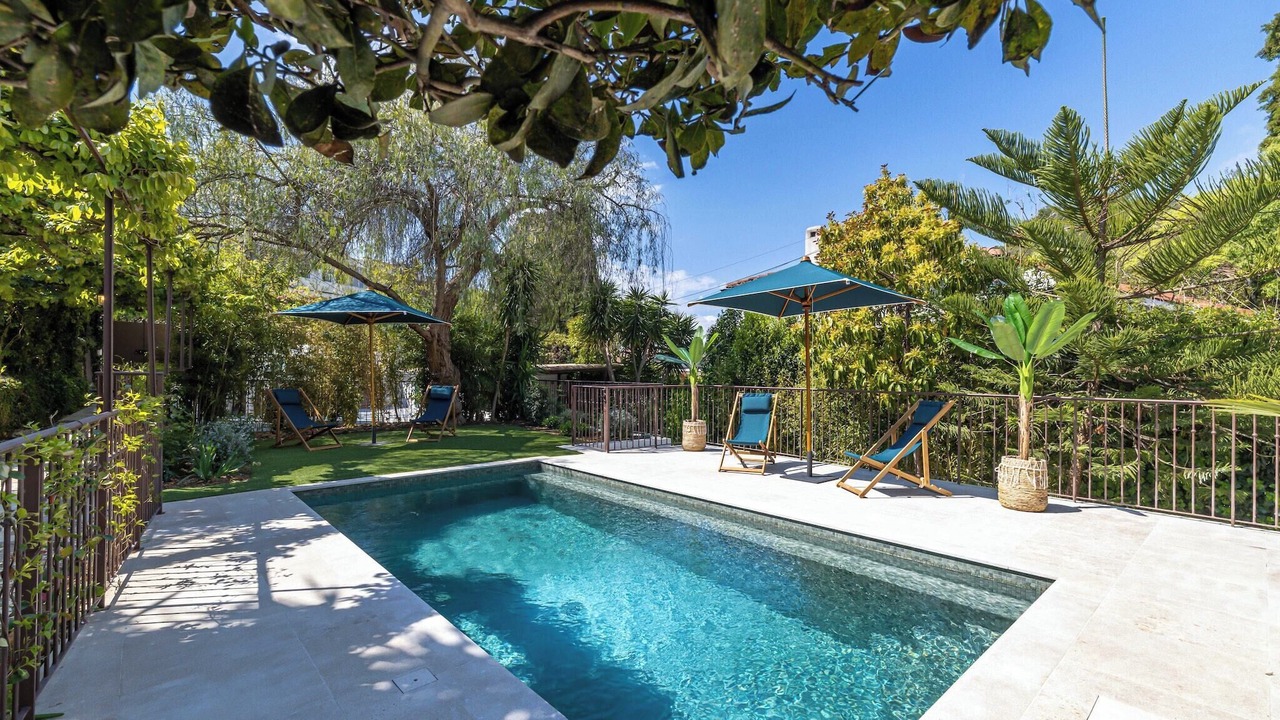 Photo of Outdoor in California - Pezou