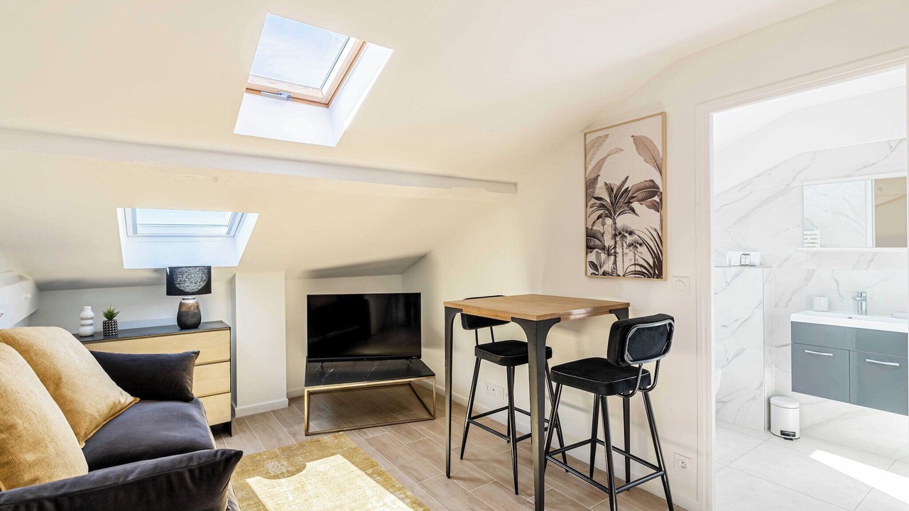 Photo of Livingroom in Prado - Republique