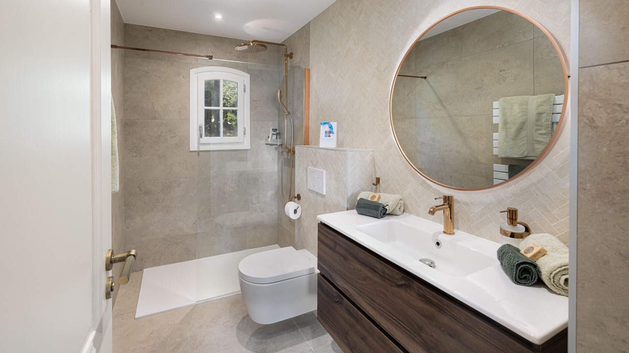 Photo of Bathroom in Tanneron