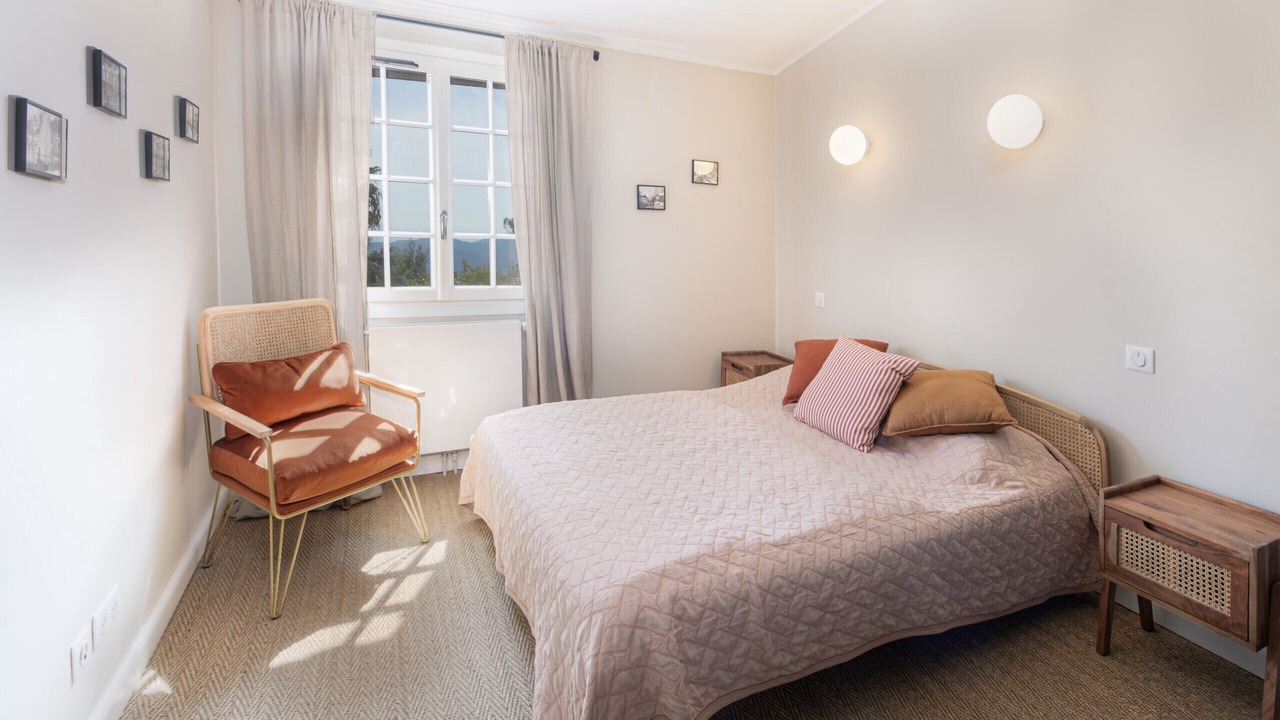 Photo of Bedroom in Tanneron