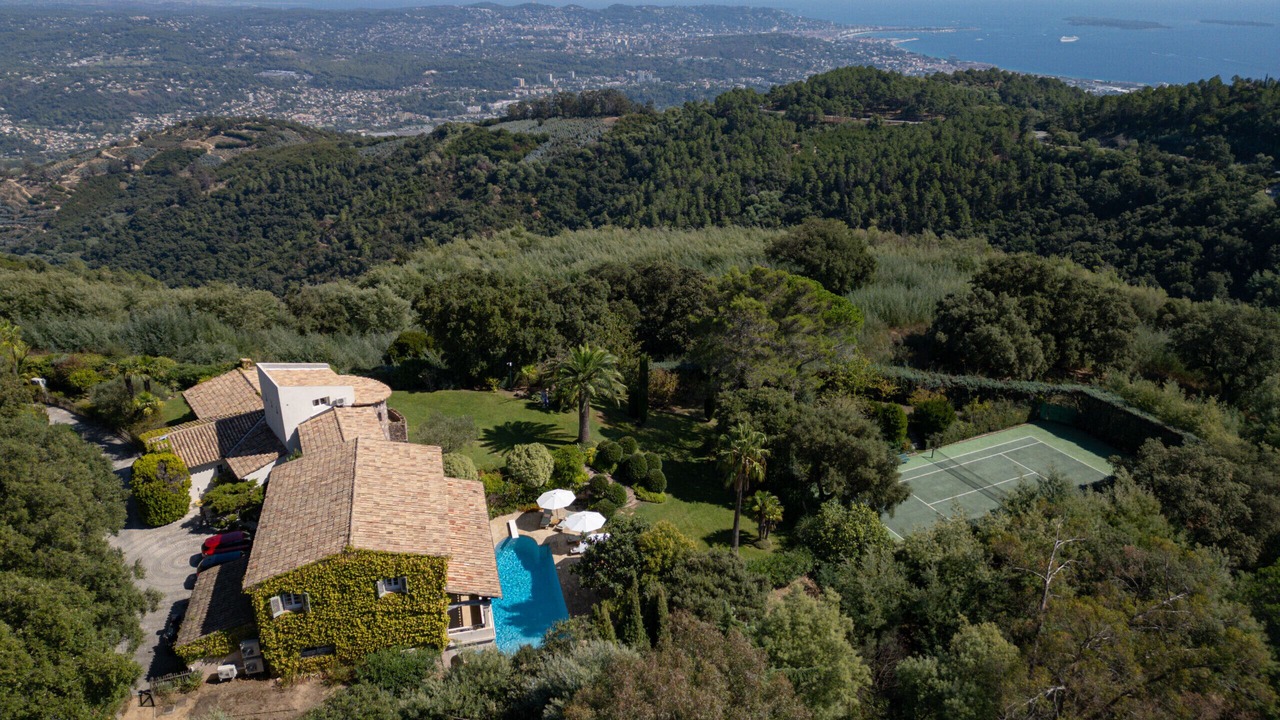 Photo of Outdoor in Tanneron