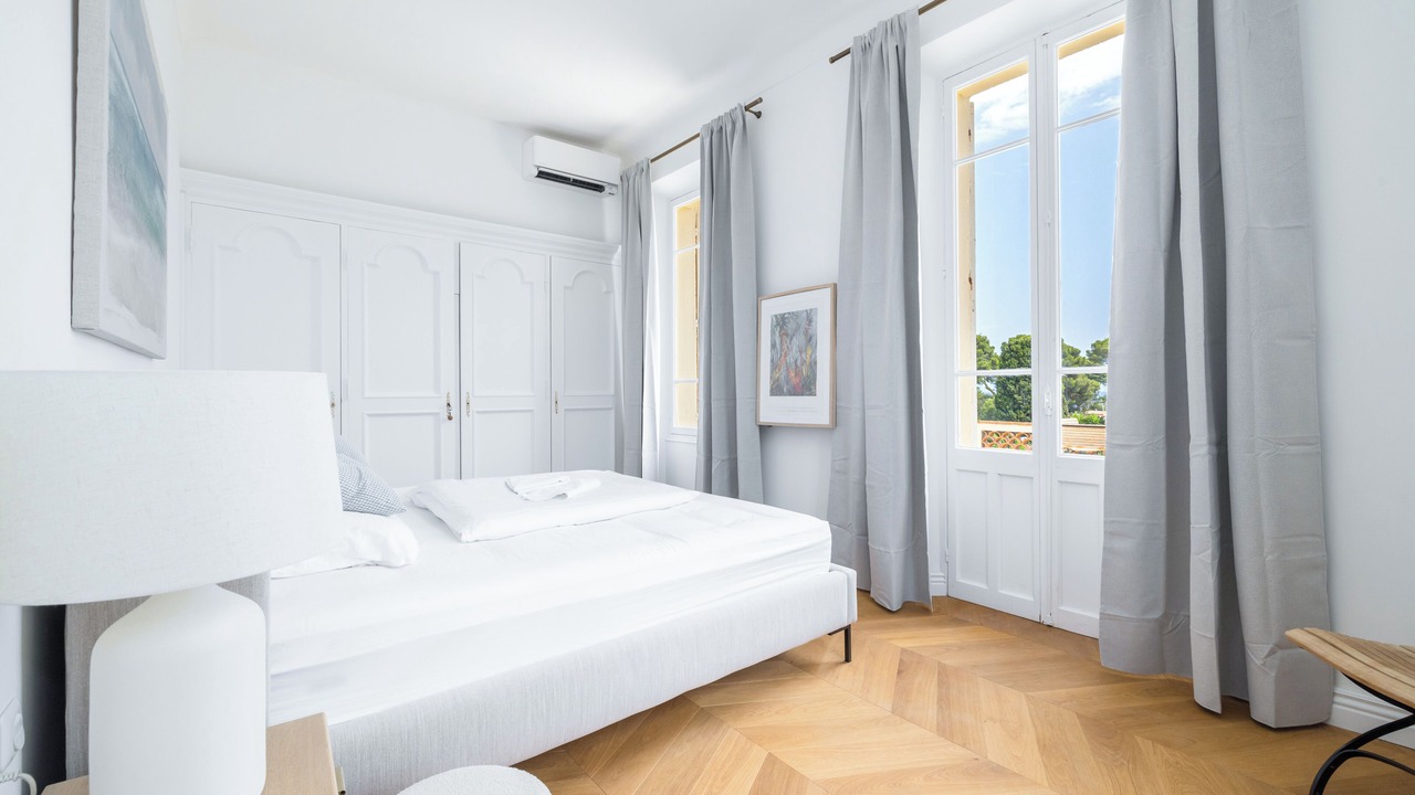 Photo of Bedroom in Cap-d'Antibes