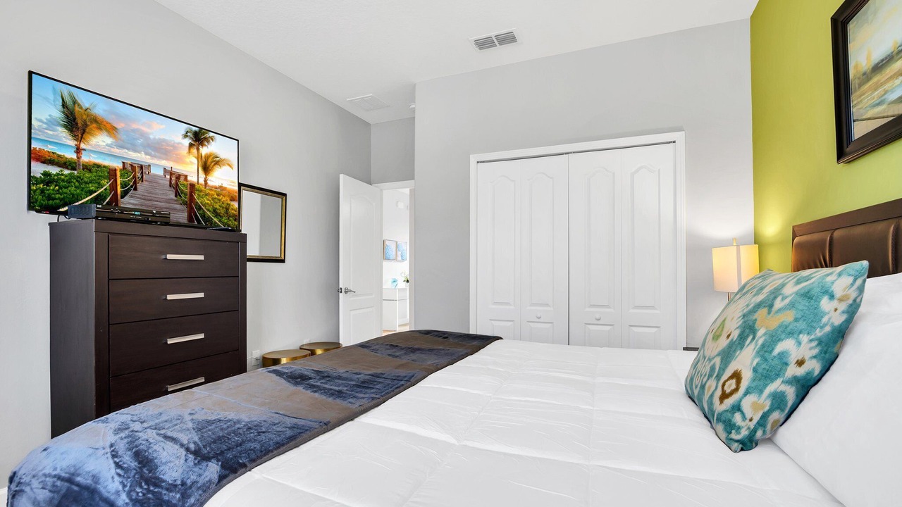 Photo of Bedroom in Bay Lake