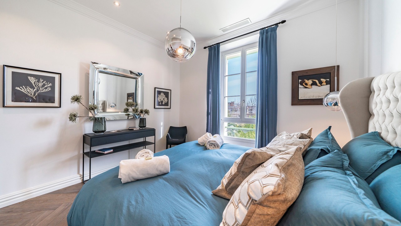 Photo of Bedroom in Prado - Republique