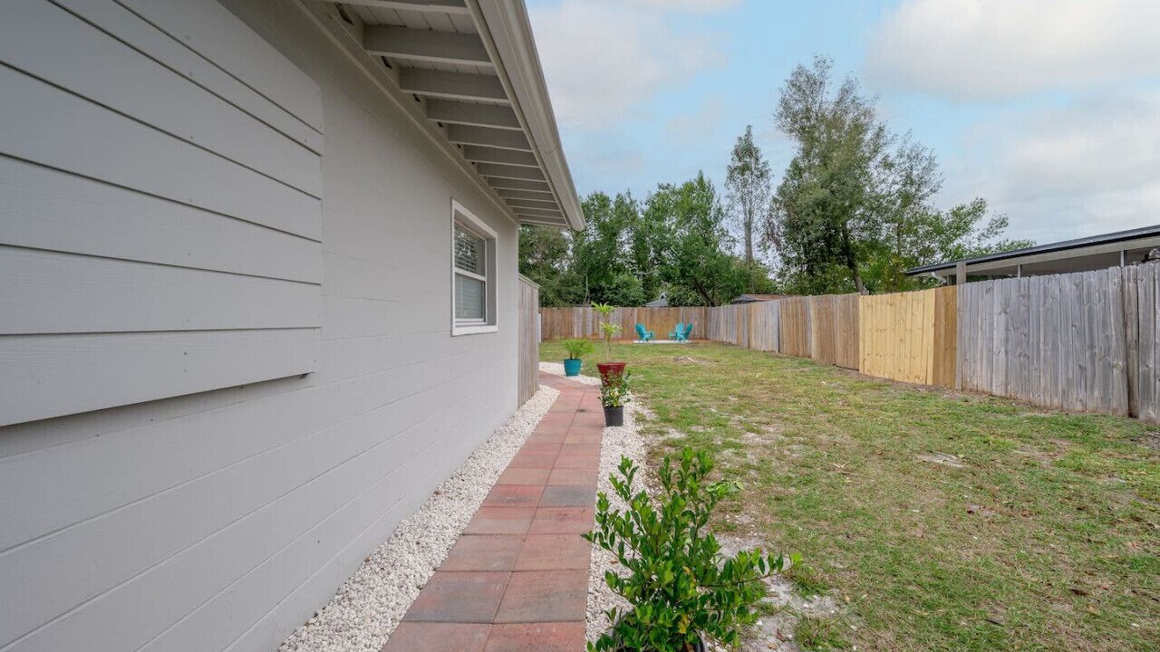 Photo of Outdoor in Azalea Park