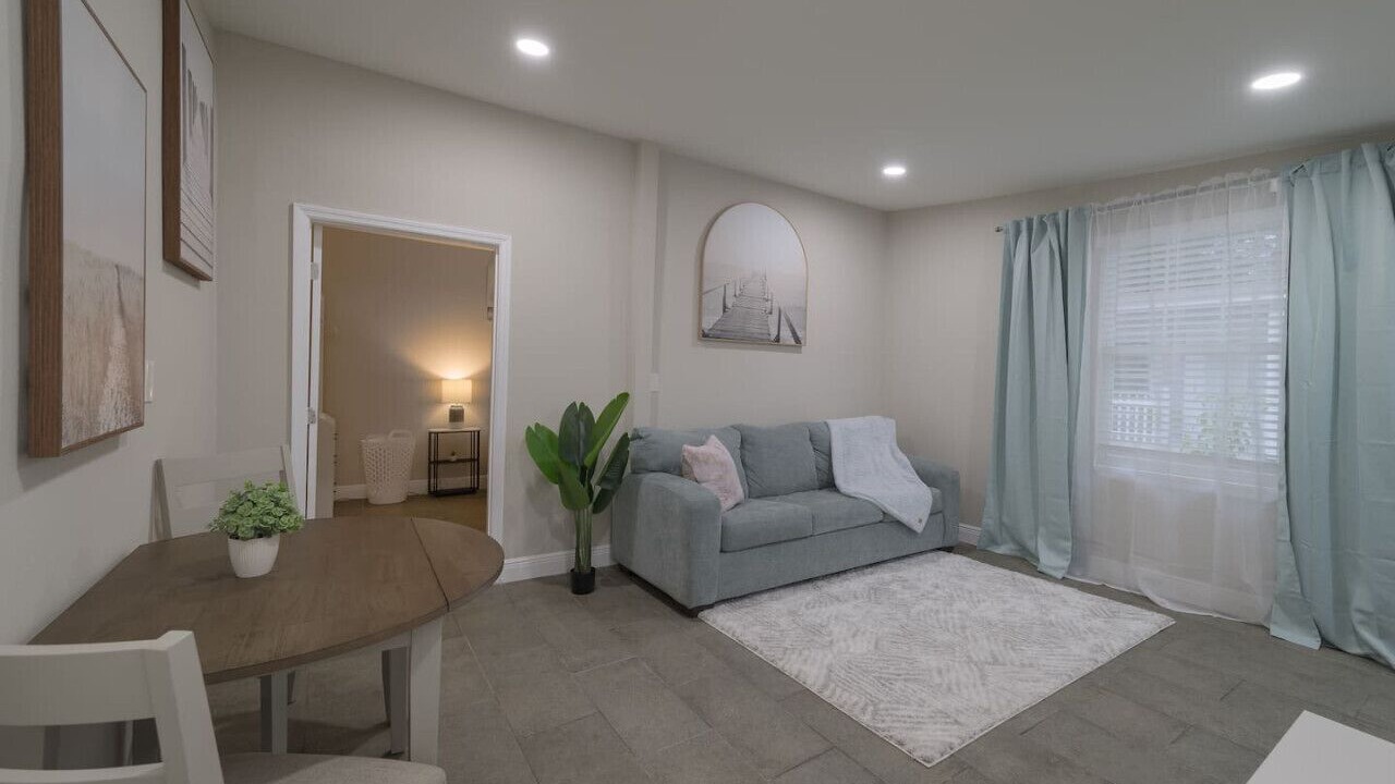 Photo of Livingroom in Azalea Park