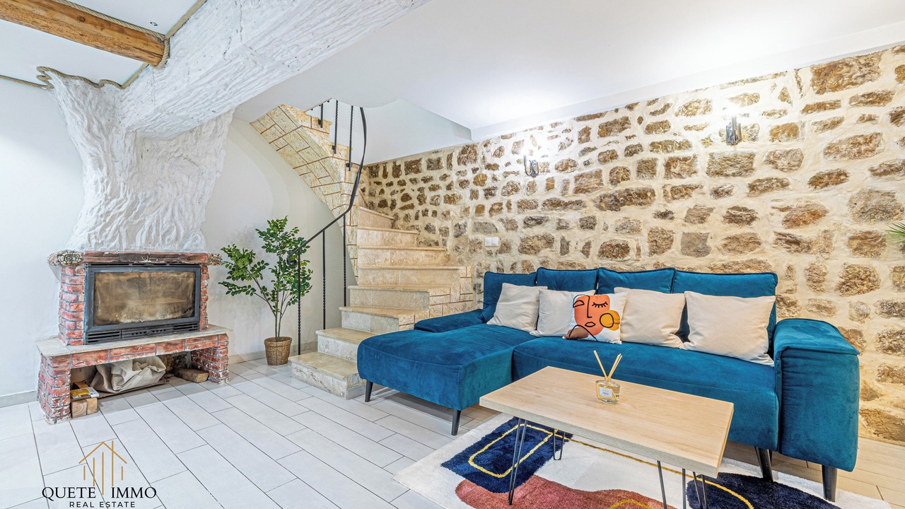 Photo of Livingroom in Peille