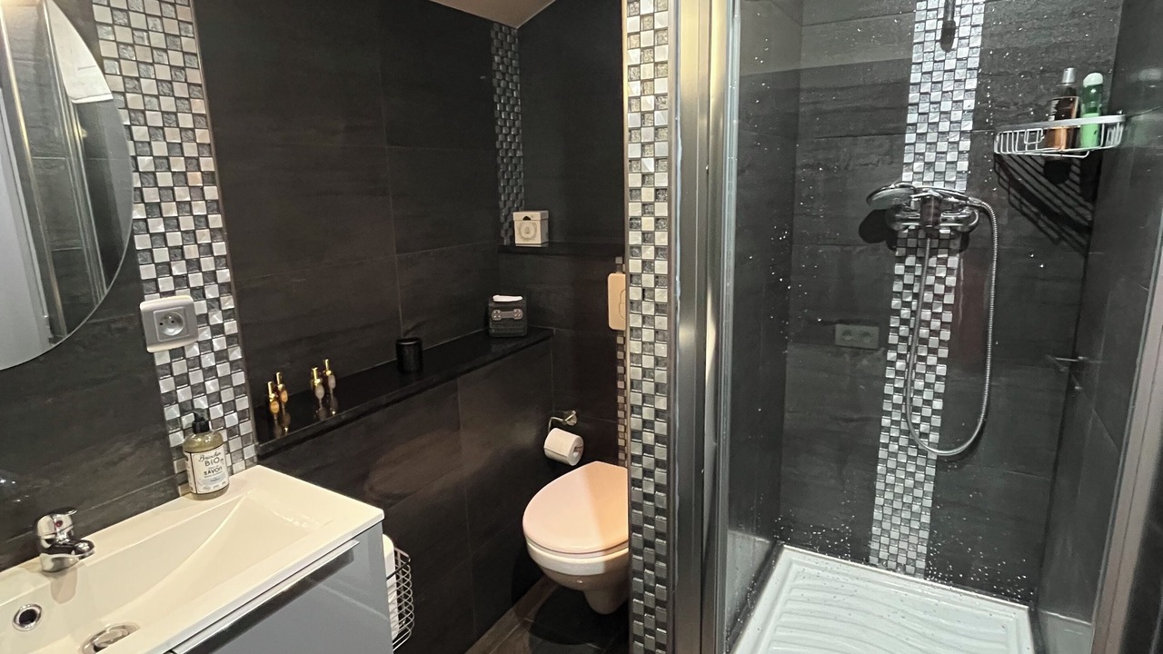Photo of Bathroom in Beausoleil