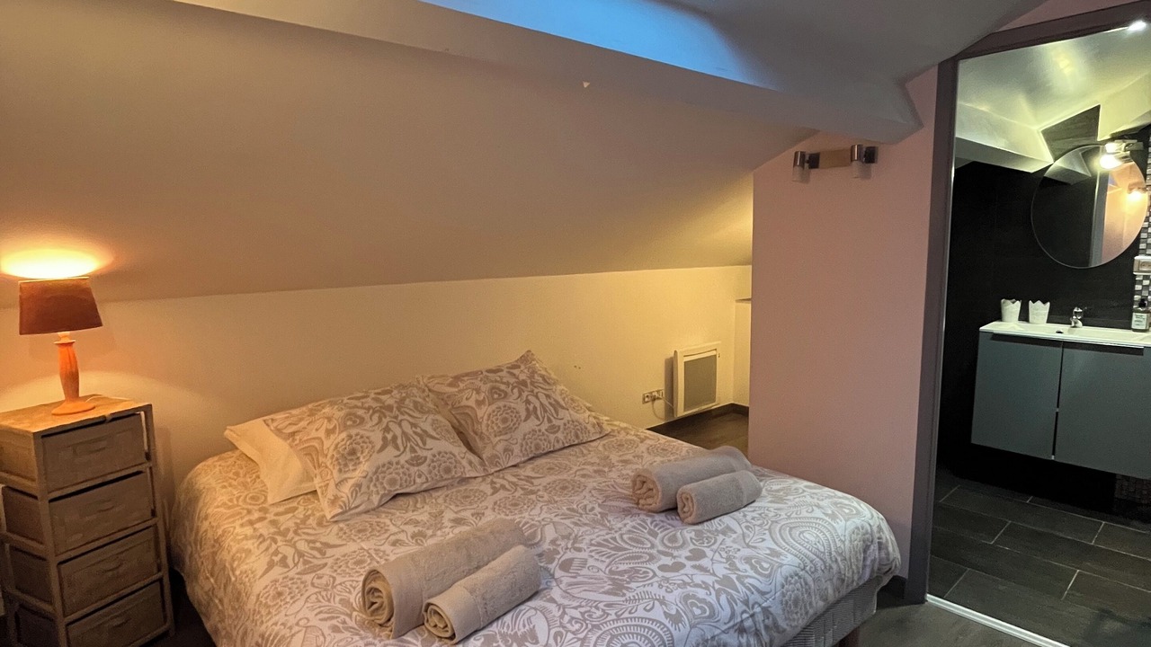 Photo of Bedroom in Beausoleil