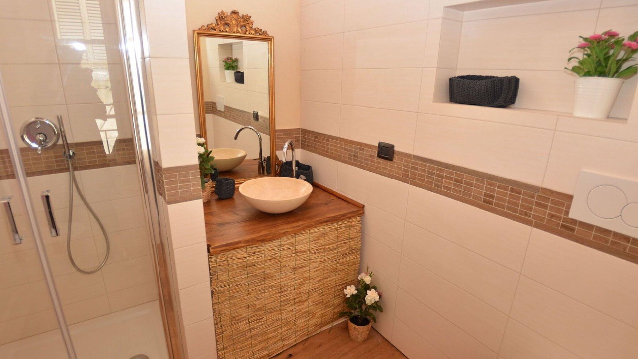 Photo of Bathroom in Aiale
