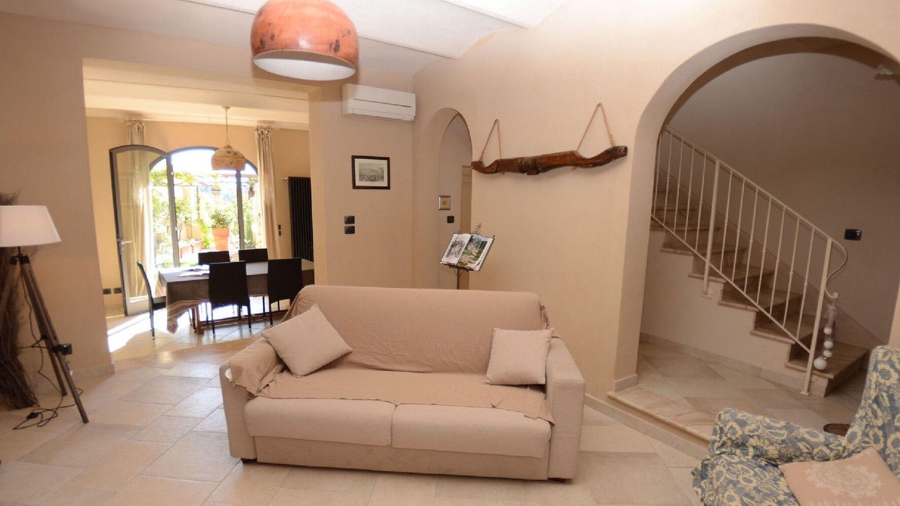 Photo of Livingroom in Aiale