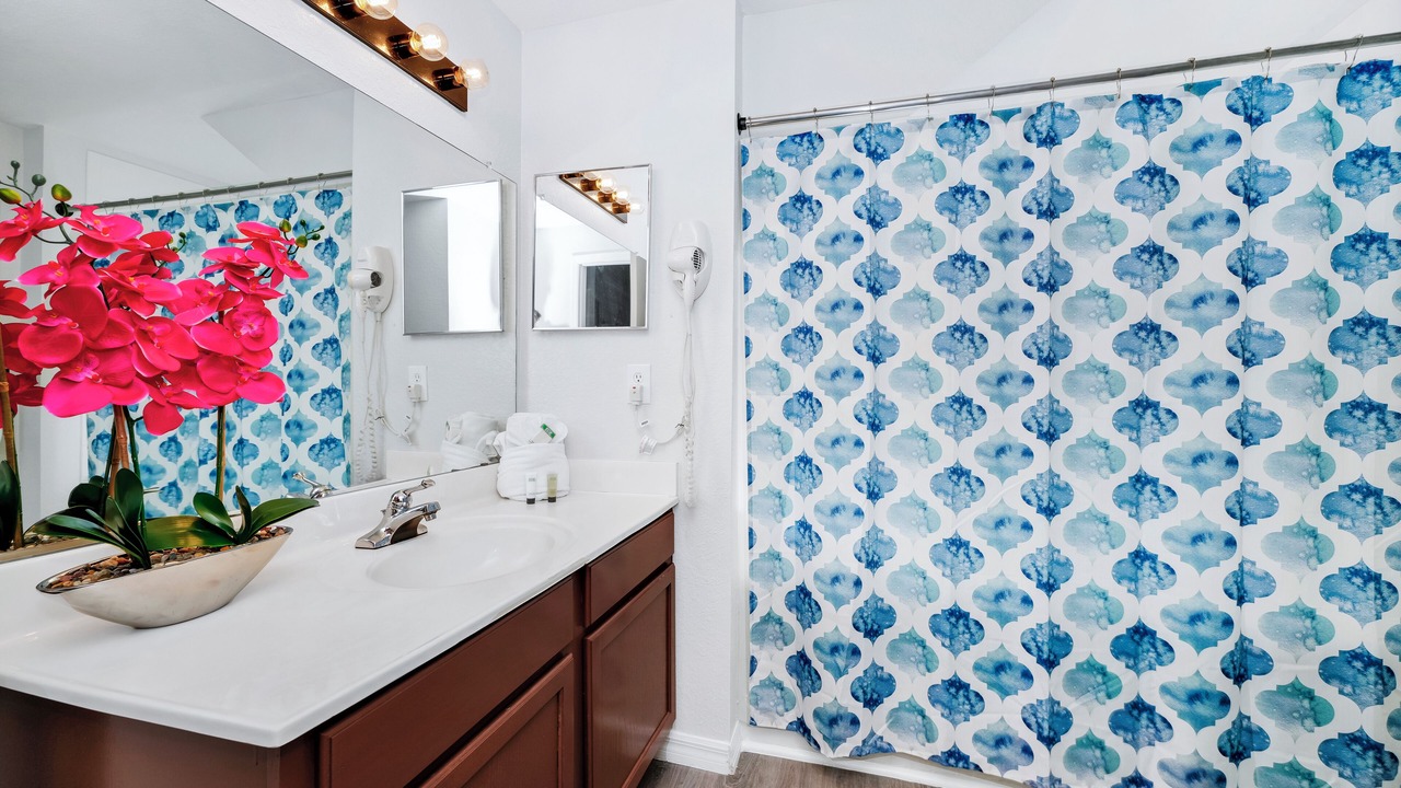 Photo of Bathroom in Venetian Bay Villages