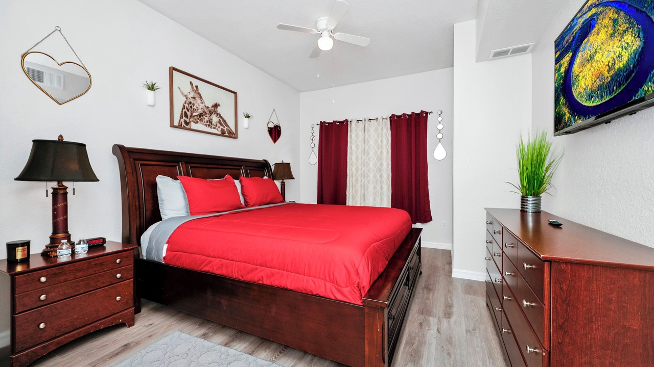 Photo of Bedroom in Venetian Bay Villages