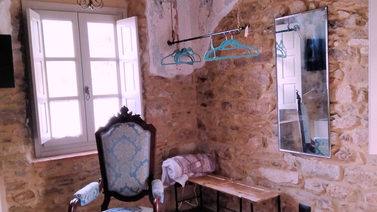 Photo of Bedroom in Buti
