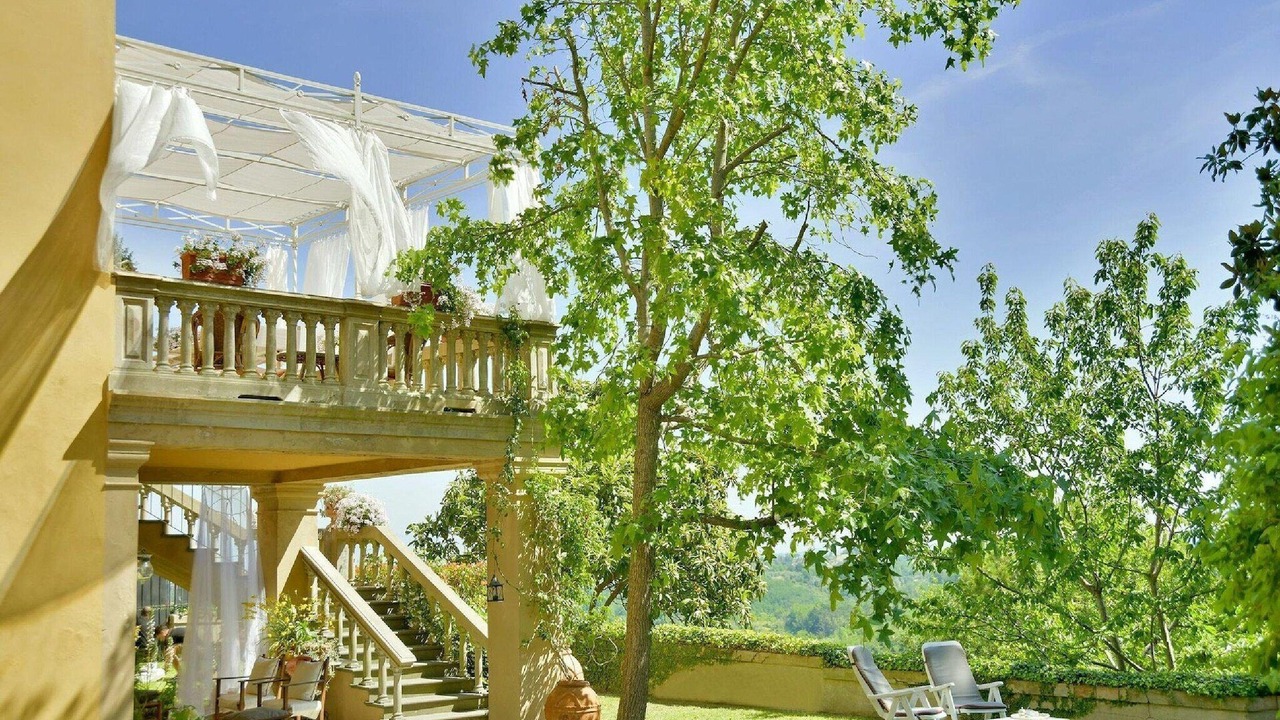 Photo of Outdoor in Lari