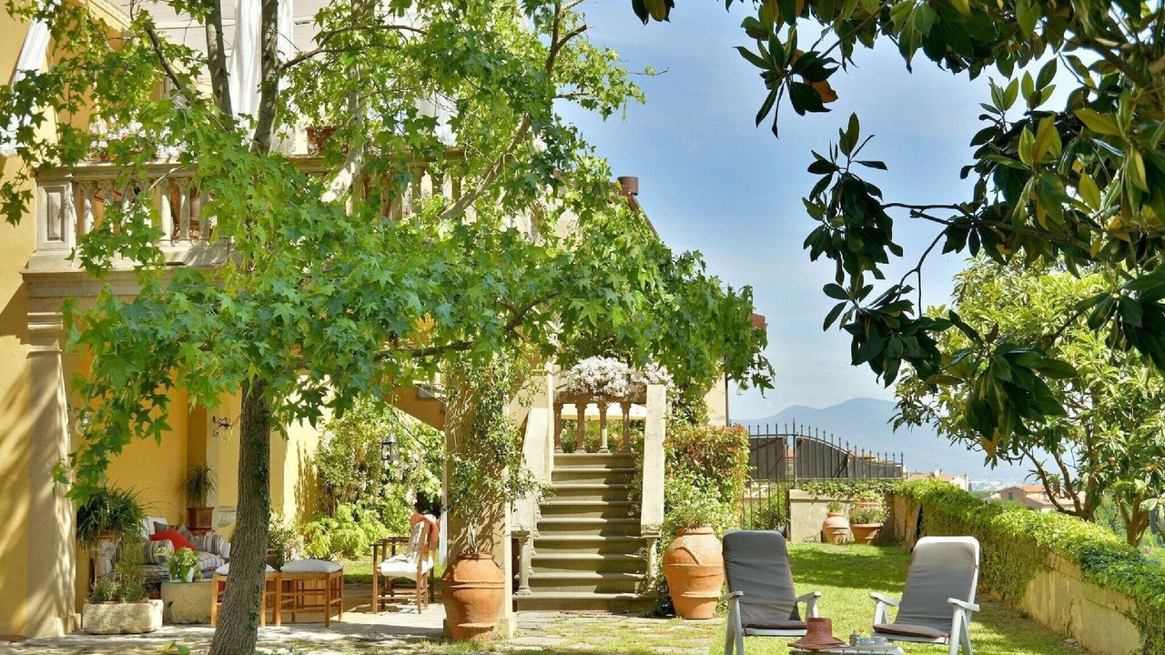 Photo of Outdoor in Lari