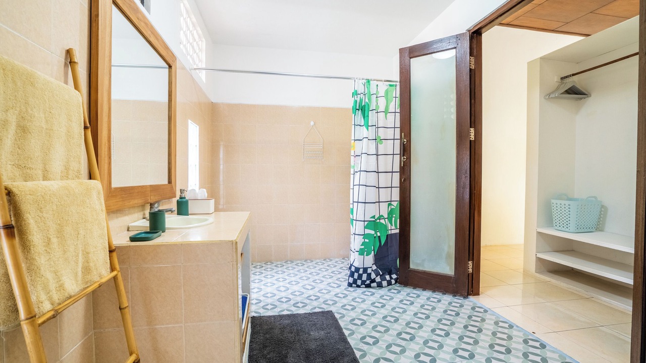 Photo of Bathroom in Drupadi