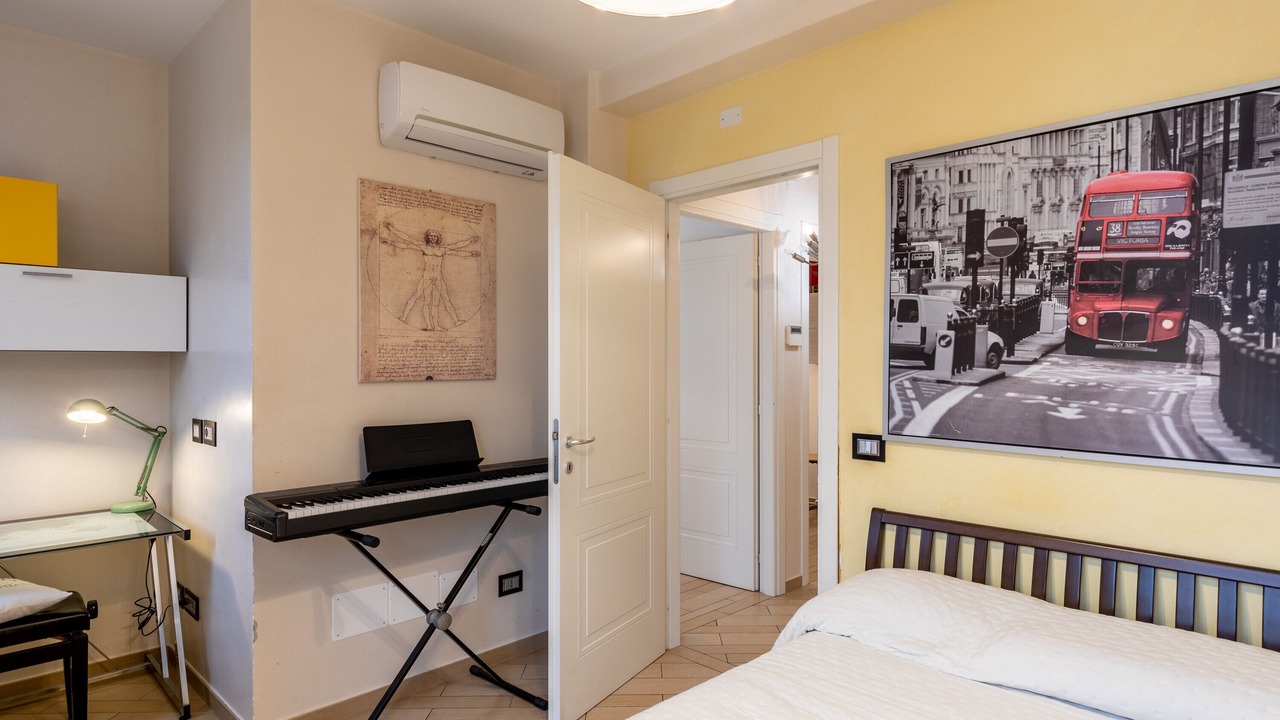 Photo of Bedroom in Massa