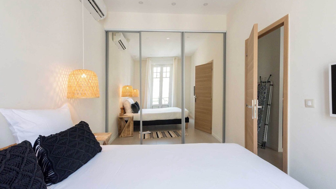 Photo of Bedroom in Juan-les-Pins