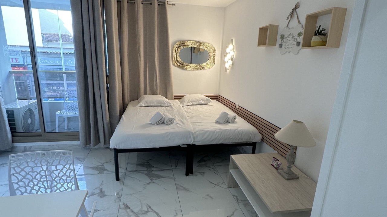 Photo of Bedroom in Juan-les-Pins